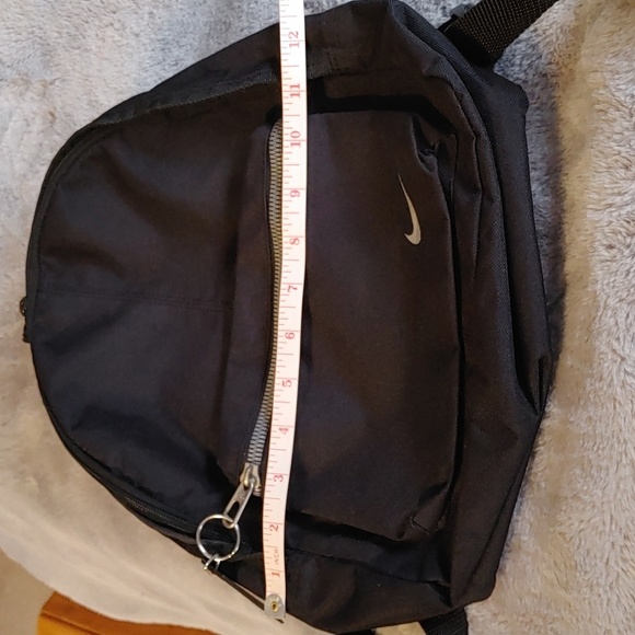 🌸Host Pick🌸💚Black & Silver Nike Compact Backpack - Picture 9 of 12